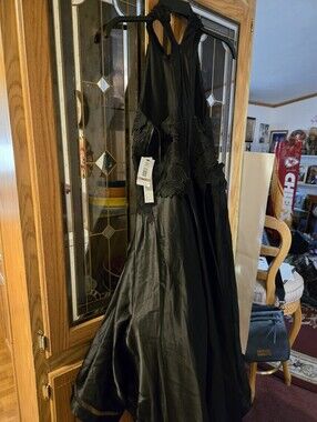 Pretty Hi End Classy Dress New With Tags